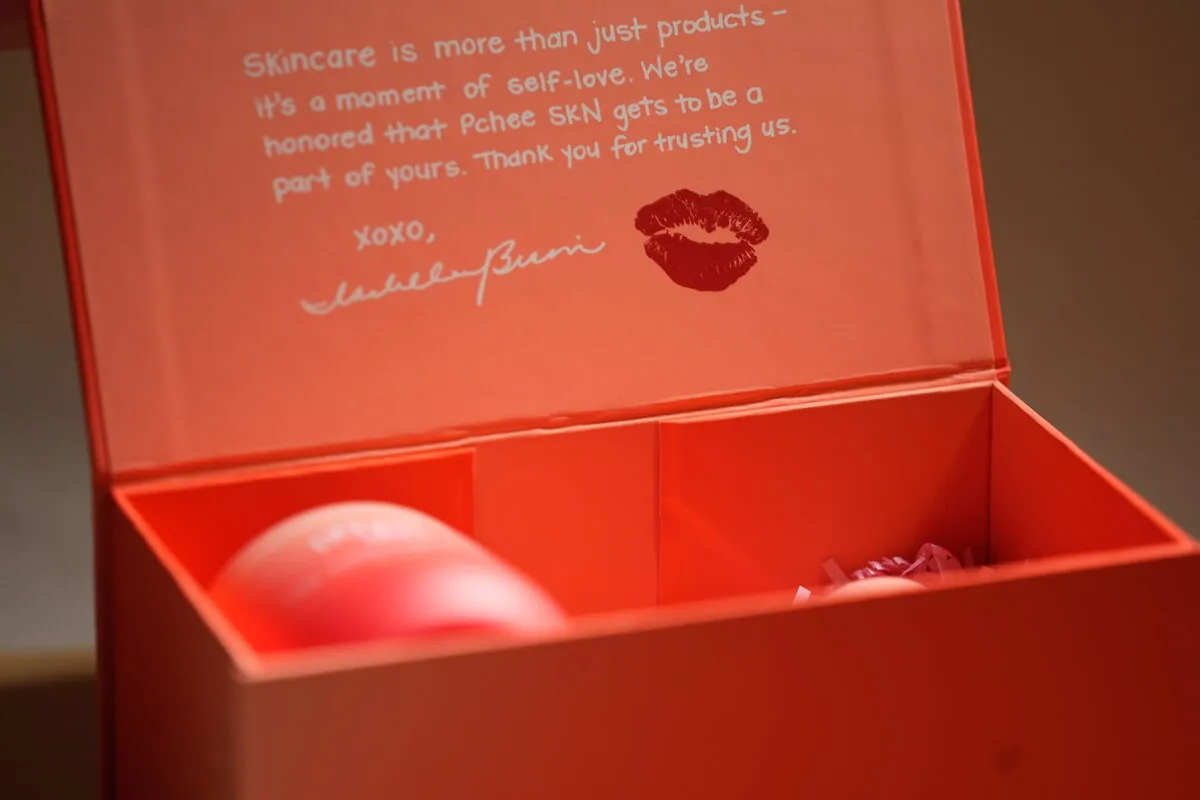 Custom Skincare Gift Set Box — Pchee packaging photo 7