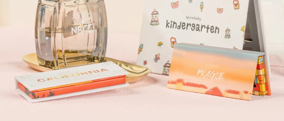 Custom Eyeshadow Palette Box — A Pink Baby packaging photo 3