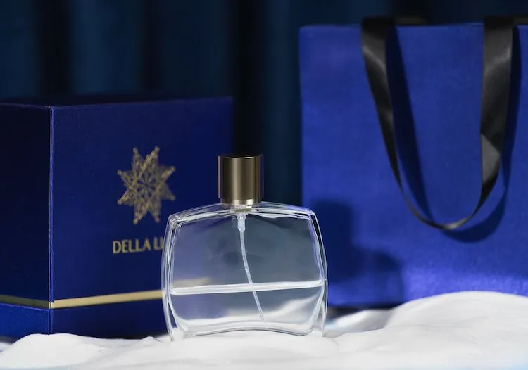 Custom Perfume Box Packaging — Della Luce packaging photo 7